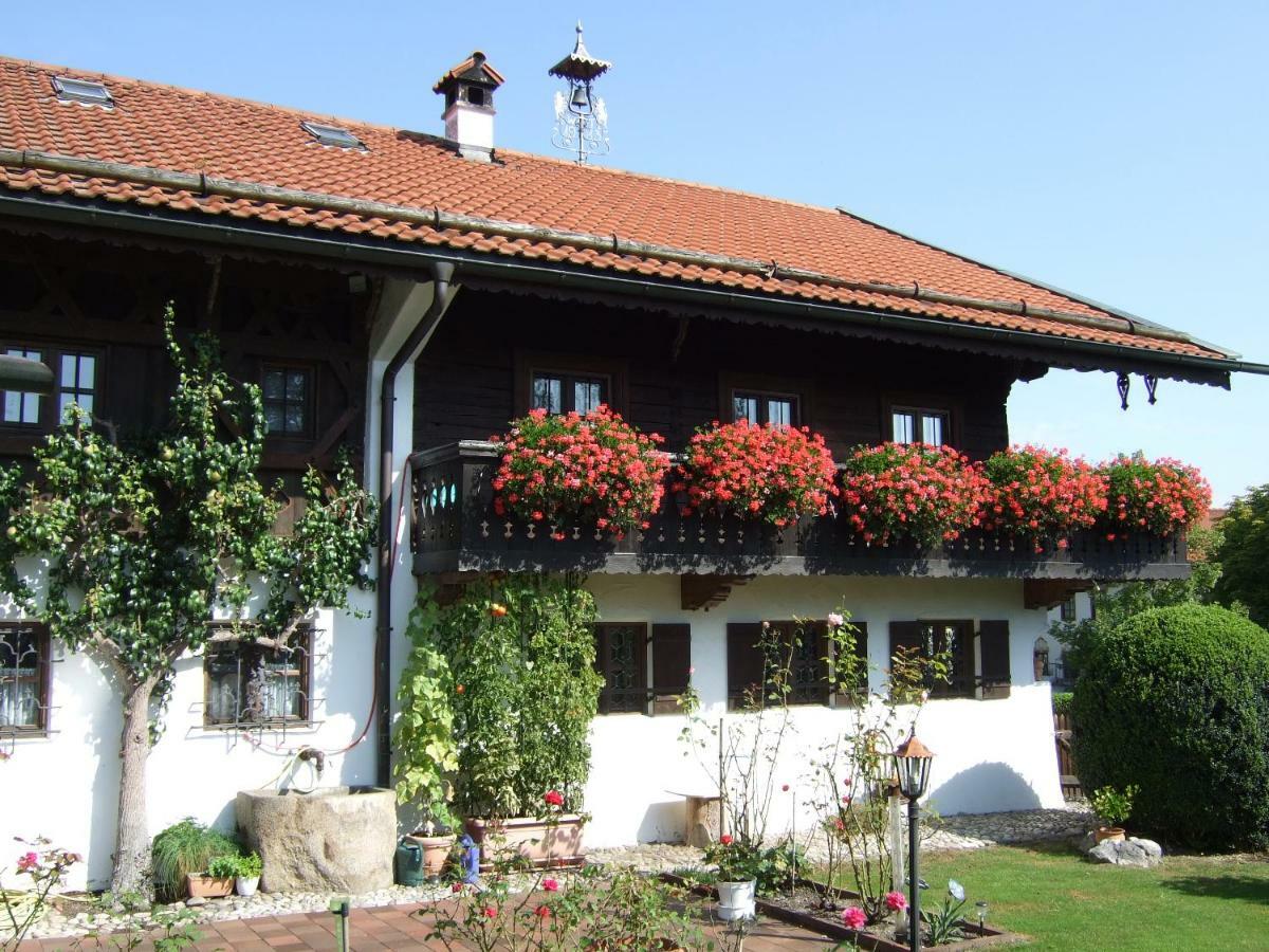 Gaestehaus Banik Seeon-Seebruck Exteriör bild